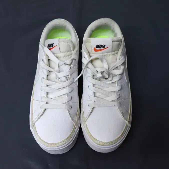 [BUNJANG] Nike Sneakers White 240mm / w153 나이키 스니커즈/ 240mm /밑창새거수준/사놀까