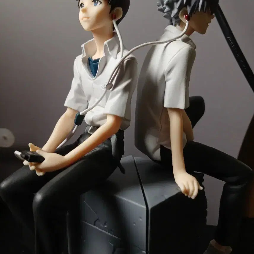 [BUNJANG] Evangelion Shinji & Kaworu Vinetium Earphone Figure Bundle / 일택포 6.2)에반게리온 신지 카오루 비네티엄 이어폰 피규어 일괄 판매