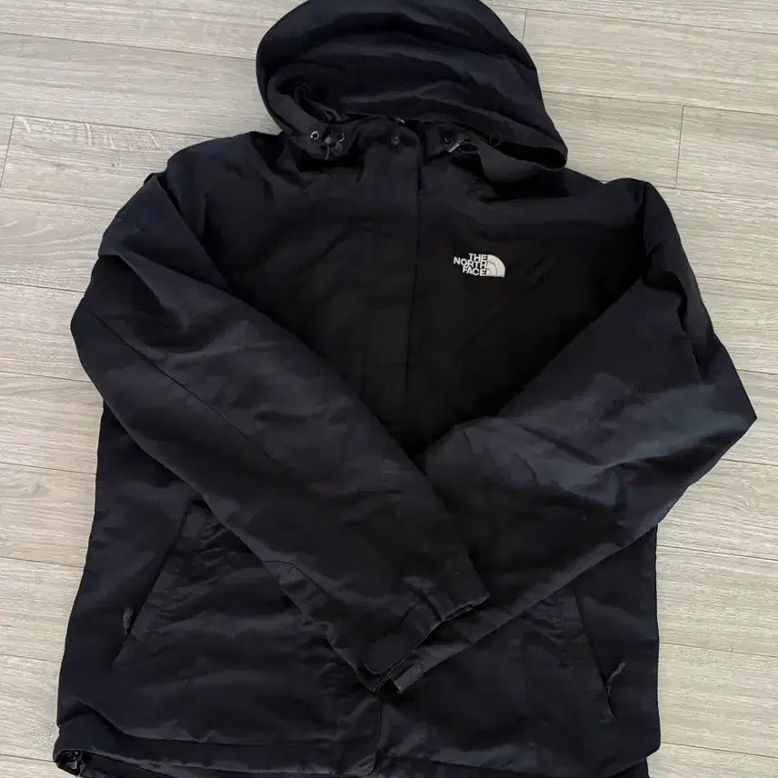 [BUNJANG] The North Face Hooded Windbreaker Jacket Black (Size 90) / 노스페이스 바람막이 90