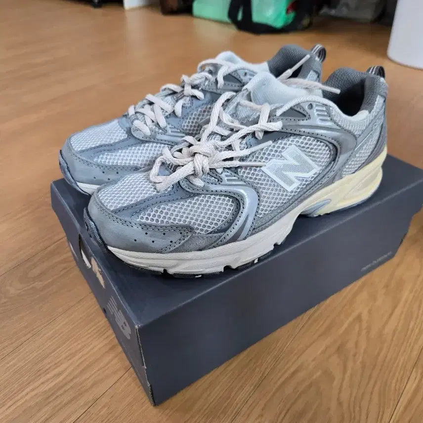 [BUNJANG] New Balance MR530TG Sneakers / (새상품 정품) 뉴발라스 MR530TG 신발 스니커즈 230 235 240