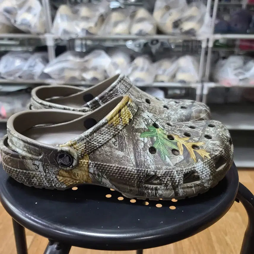 [BUNJANG] Crocs Classic Realtree Edge Clog / [크록스] 클래식 리얼트리 엣지 클로그 [250, 260] [205413-267]