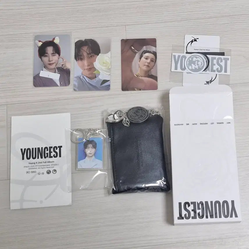 [BUNJANG] DAY6 Young K YOUNGEST Wallet & Keyring Photocard / (후즈팬 여우 특전 포함 원가 이하 양도) 영케이 YOUNGEST (Wallet & Keyring ver.)