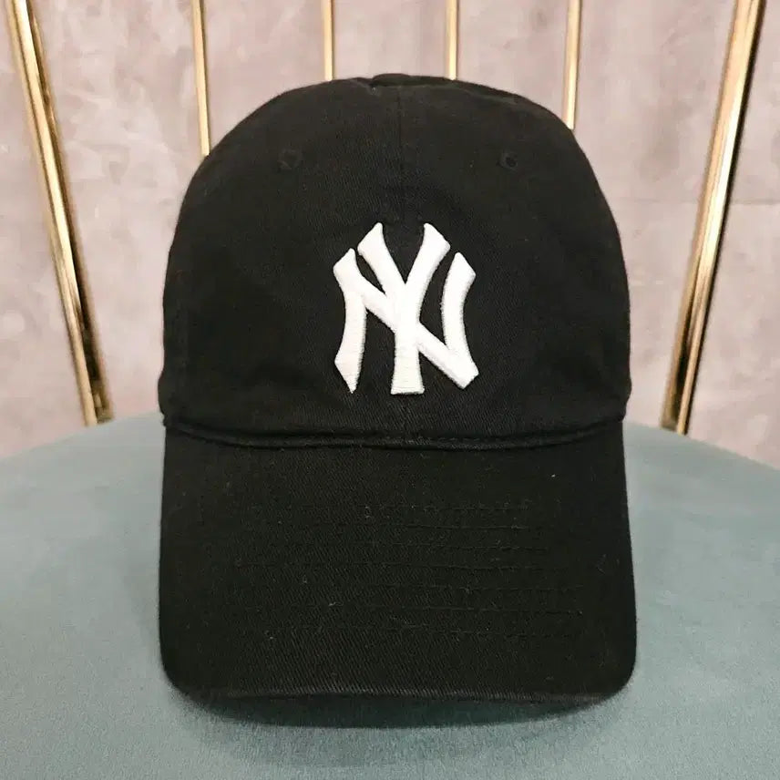 [BUNJANG] MLB New York Yankees Baseball Cap Black / MLB 뉴욕양키스 볼캡 모자 블랙