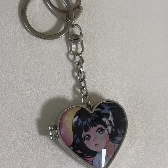 [BUNJANG] NewJeans Line Friends Hanni Mirror Keyring (Opened) / 뉴진스 라인프렌즈 하니 거울키링 개봉품 양도