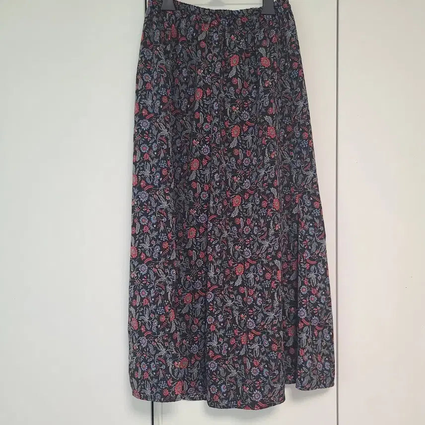 [BUNJANG] Floral Print Long Skirt / 꽃무늬 롱스커트