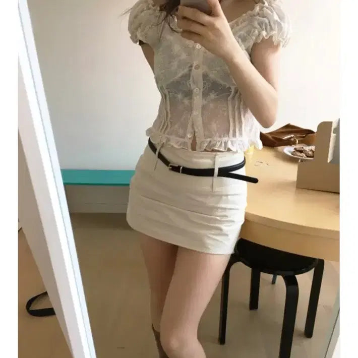 [BUNJANG] Our Cabinet Butter Frill Blouse / 아워캐비넷 버터 프릴 블라우스