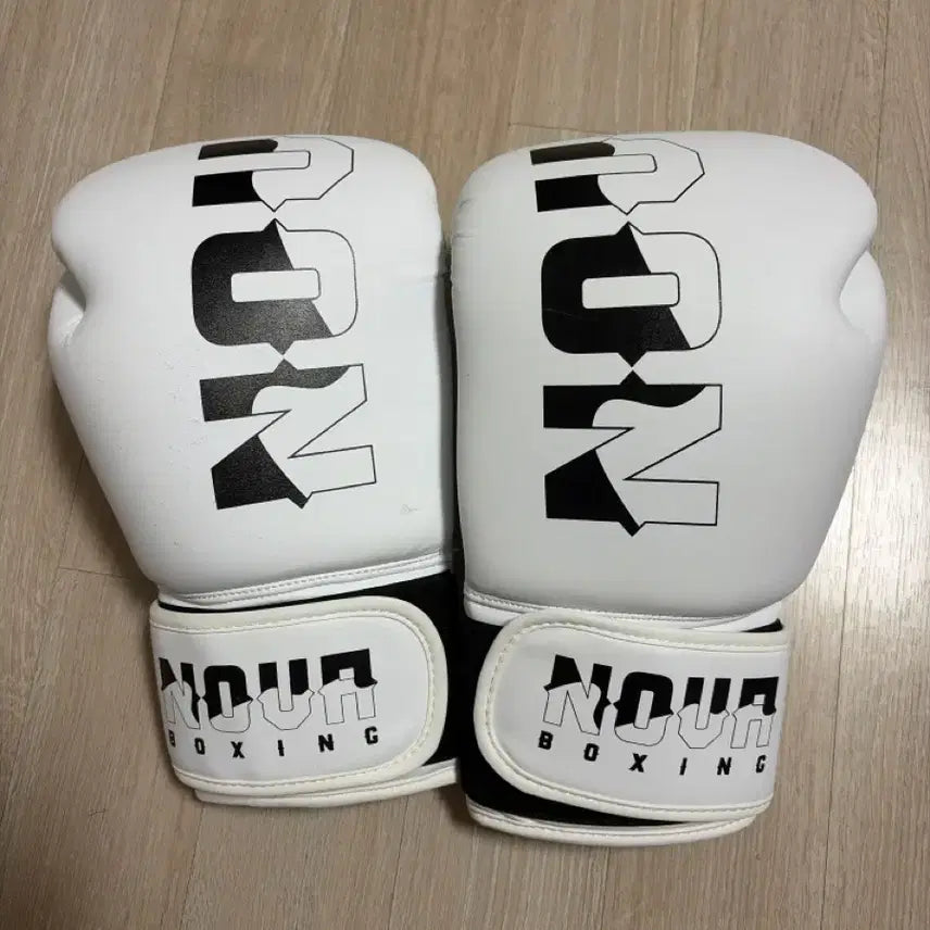 [BUNJANG] Nova Boxing Gloves 12oz White / 노바 복싱 글러브 화이트