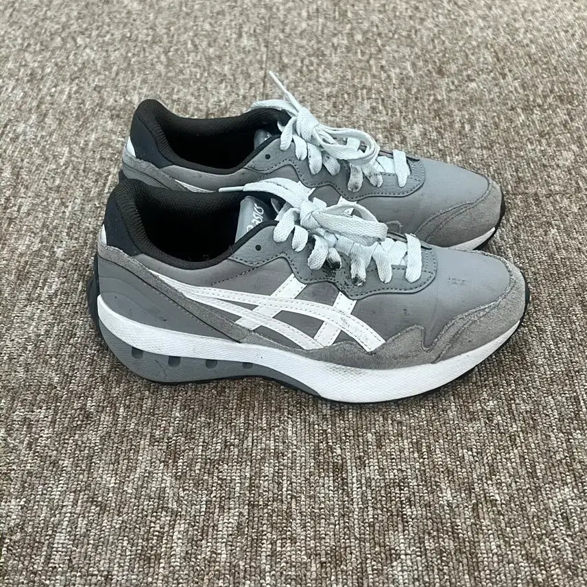 [BUNJANG] Asics Jogger X81 Sneakers Grey 240mm / 아식스 조거 X81 그레이 운동화 240mm