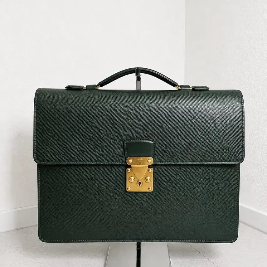 [BUNJANG] Louis Vuitton Taiga Leather Briefcase / ( 루이비통 정품 ) 브리프케이스(비즈니스 백)