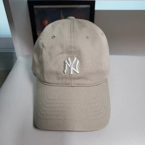 [BUNJANG] MLB New York Yankees Logo Baseball Cap / [free] 엠엘비 MLB볼캡/모자