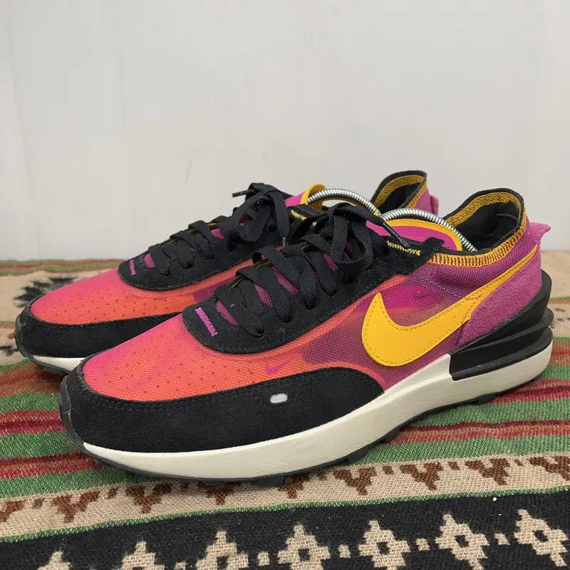 [BUNJANG] Nike Waffle One Active Fuchsia Sneakers (275) / 나이키 와플 원 액티브 푸시아 스니커즈 275 X03081