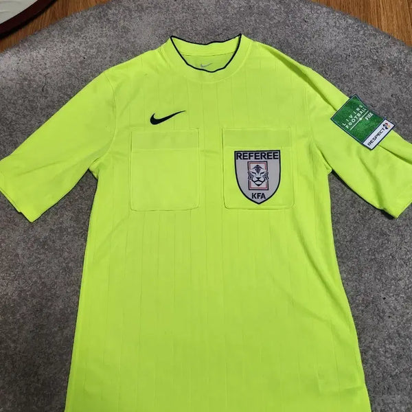 [BUNJANG] Nike Men's Soccer Referee Short Sleeve Uniform Fluorescent Yellow Size 100 / 나이키 축구 심판 반팔 유니폼 형광색 -100