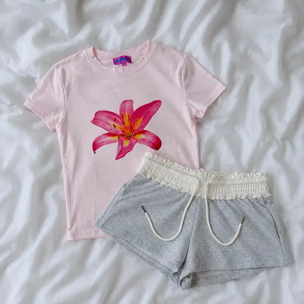 [BUNJANG] Edikted Daylily T-Shirt & Grey Contrast Waist Drawstring Shorts Set / Edikted 반팔&반바지