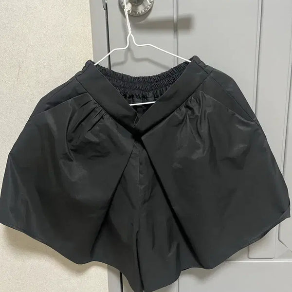[BUNJANG] Unanswered Mystery Pants / 언앤써드미스테리 팬츠