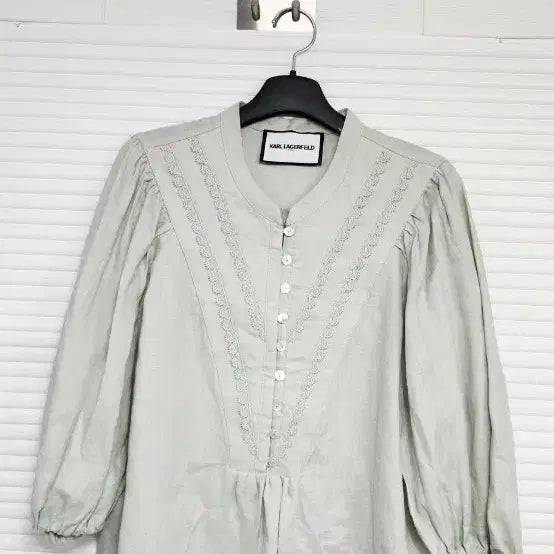 [BUNJANG] Karl Lagerfeld Linen Lace Detail Blouse / 칼 라거펠트 린넨 블라우스 55