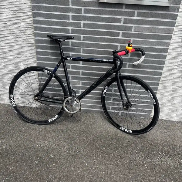 [BUNJANG] Engine 11 Vortex 2016 Fixed Gear Bicycle / 엔진 11 볼텍스 16년식인데 테이프칠 덕지덕지
