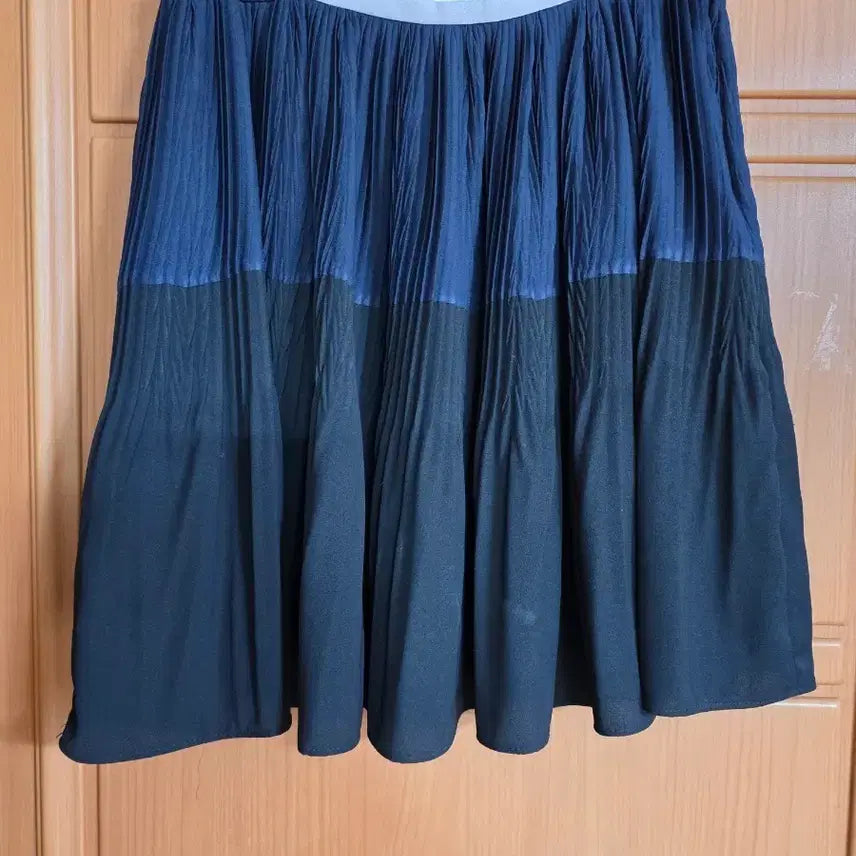 [BUNJANG] O'2nd Pleated Skirt Navy/Black / O'2nd 플리츠 스커트 네이비/블랙