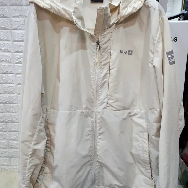 [BUNJANG] Nepa Windbreaker Jacket Beige 105 / 네파 바람막이 자켓 105