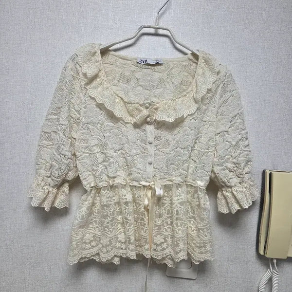 [BUNJANG] Zara Off-Shoulder Cream Lace Blouse / 자라 오프숄더 크림 레이스 블랏