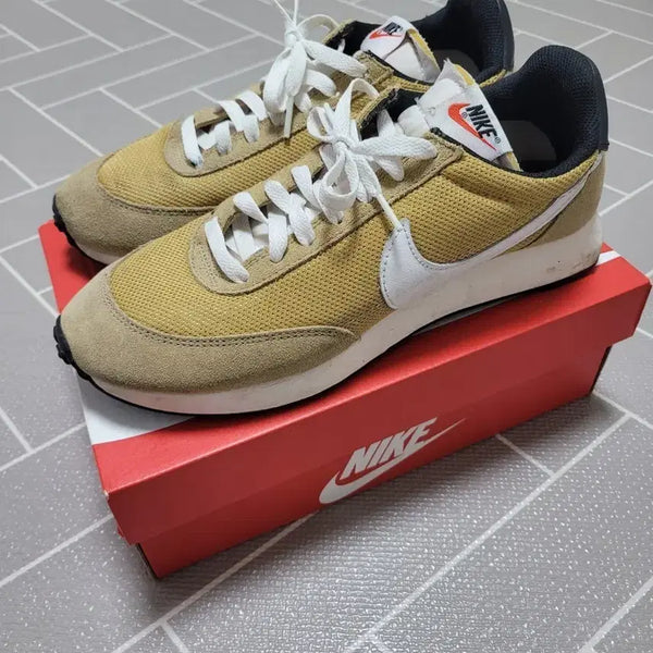 [BUNJANG] Nike Air Tailwind 79 Parachute Beige Sneakers / 나이키 에어 테일윈드 79 파라슈트 베이지 270