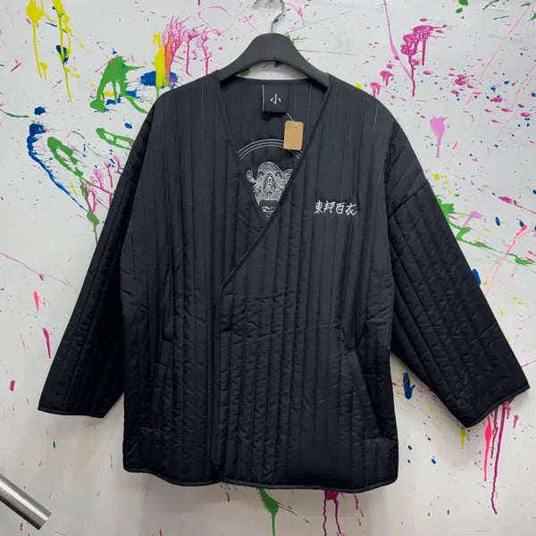 [BUNJANG] Killberos Dongbangheukui Thousand-Armed Kannon Embroidered Top / 킬베로스 동방흑의 천수관음 자수 상의