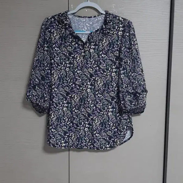 [BUNJANG] ODV Floral Pattern Blouse (Size 66-77) / ODV 잔꽃 패턴 블라우스 (66~77)
