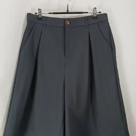 [BUNJANG] TONES Wide Pintuck Shorts Gray / TONES 와이드 핀턱 반바지 그레이