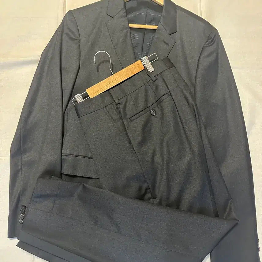 [BUNJANG] Hugo Boss Charcoal Suit / 보스 차콜 수트