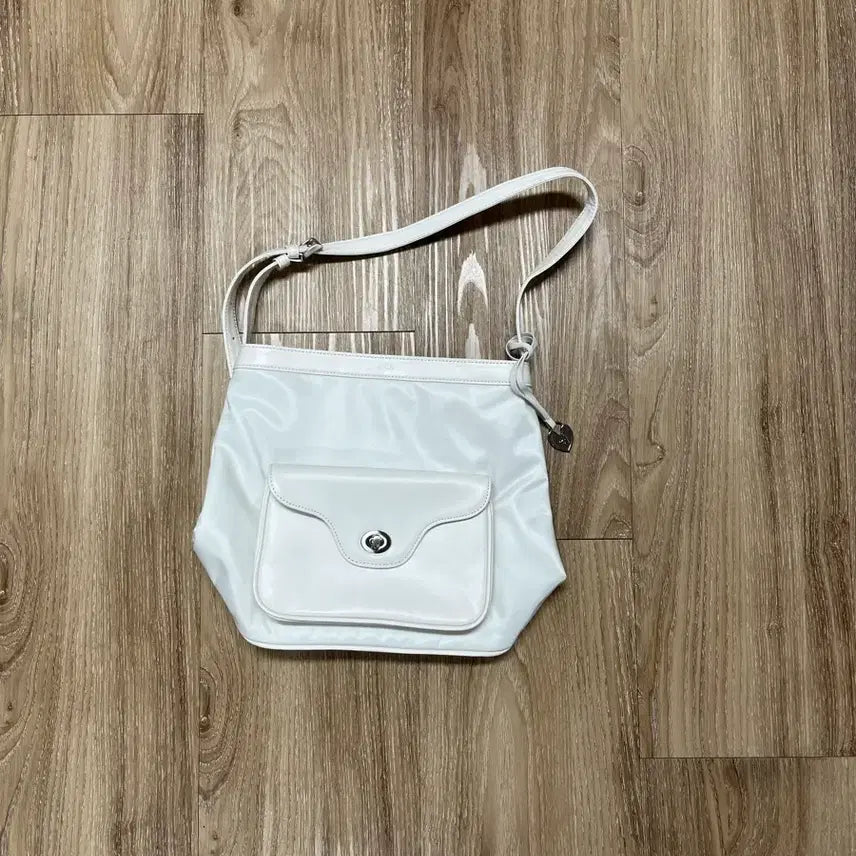 [BUNJANG] Apoa Suave Bucket Bag / 아포아 수아브 버킷백