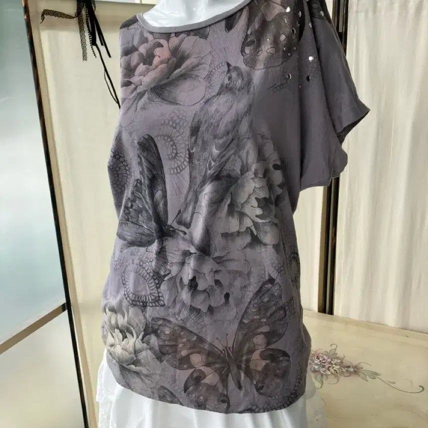 [BUNJANG] MullMull Grey Floral Printing Punching Short Sleeve / 멀멀 그레이 플라워 프린팅 펀칭 반팔 1385 모리걸 일본빈티지 y2k 스트릿 갸루 펑키