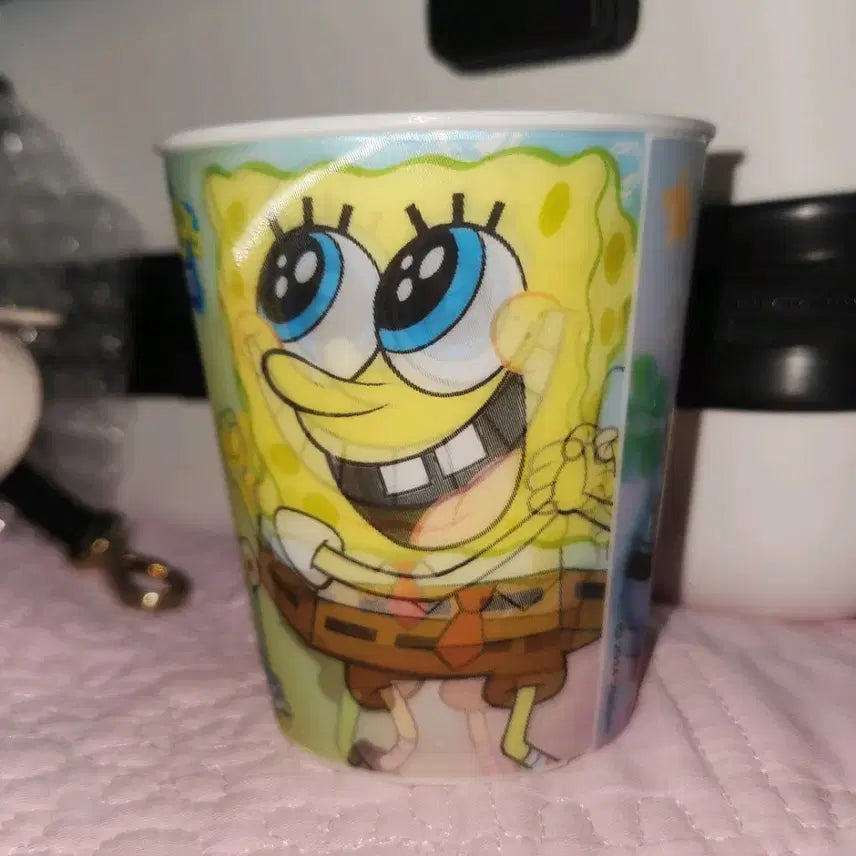 [BUNJANG] SpongeBob Hologram Cup - "The Krusty Krab Crew" / 스펀지밥 홀로그램 컵 핑핑이 집게사장 뚱이