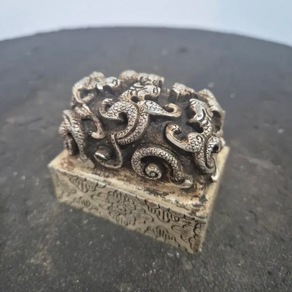 [BUNJANG] Silver Dragon and Chrysanthemum Seal / 은제구룡뉴국화문인장