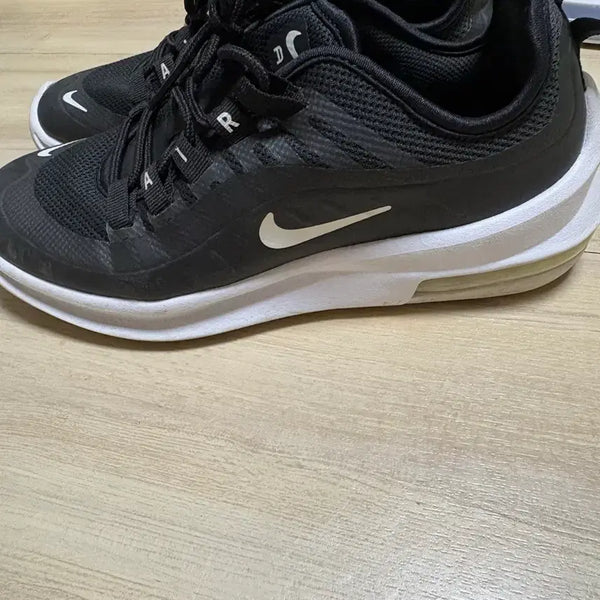 [BUNJANG] Nike Air Max Axis Black Sneakers (230mm) / 나이키 에어맥스 엑시스 블랙 운동화 230