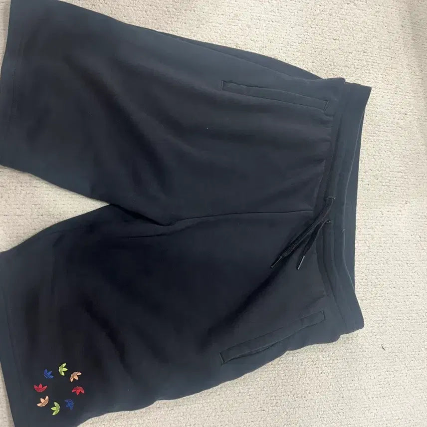 [BUNJANG] Adidas Shorts / 아디다스 바지