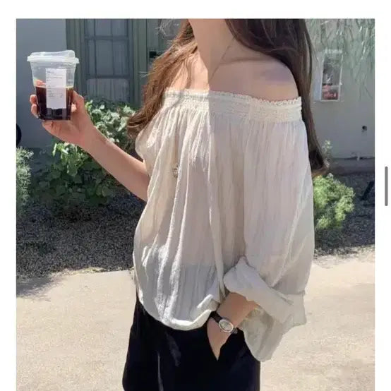 [BUNJANG] ounce Off-Shoulder Blouse Cream / 온스 ounce 오프숄더 블라우스 크림