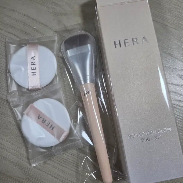 [BUNJANG] Hera Spatula Brush & Glow Puff Set / 헤라 스파츌라 브러쉬&속광 퍼프 2개입