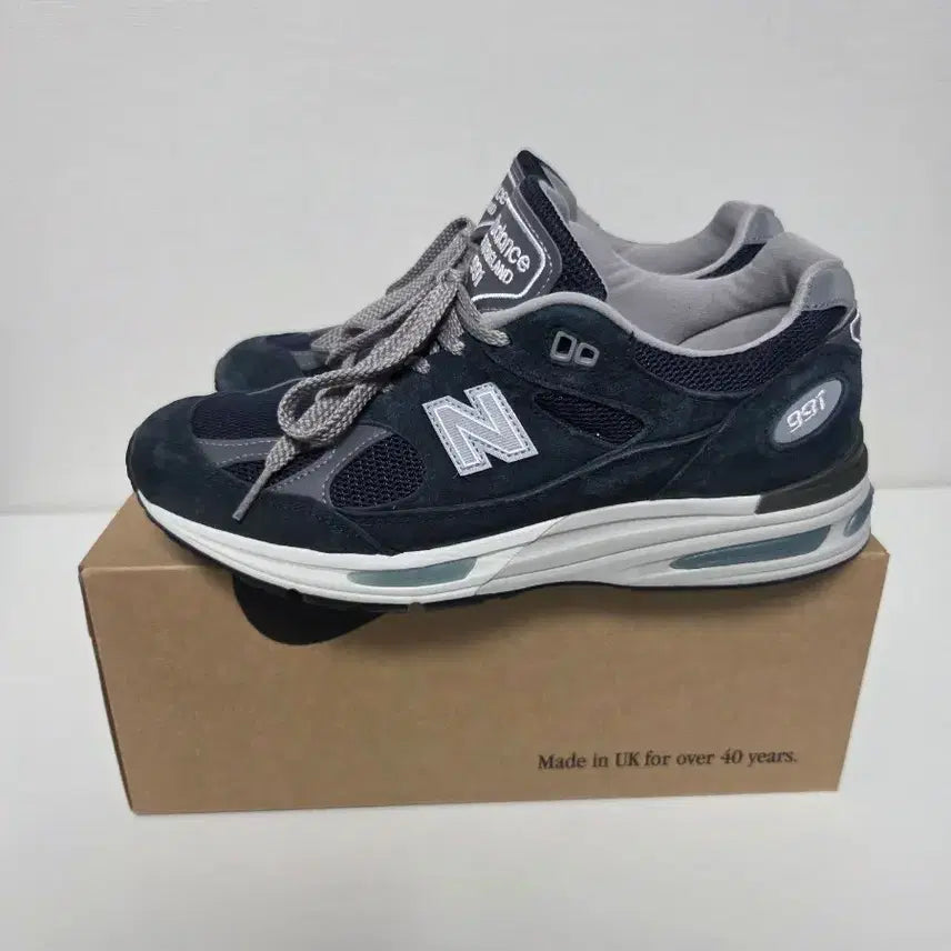 [BUNJANG] New Balance 991 V2 Sneakers / [260] 뉴발란스 991 V2