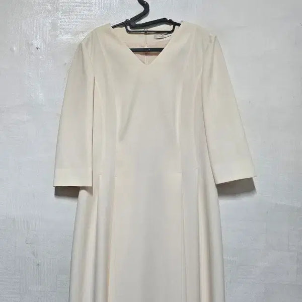 [BUNJANG] Jigott V-Neck A-Line Pleated Dress / 지고트 브이넥 A라인 주름 원피스 66