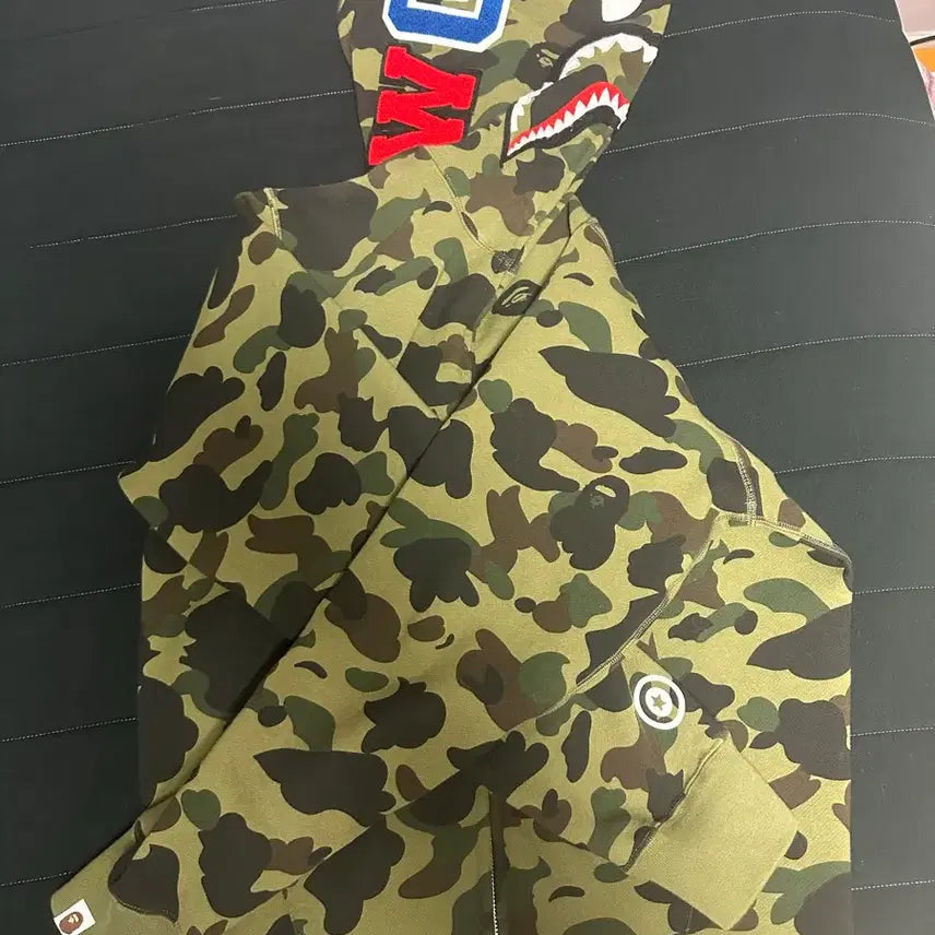 [BUNJANG] BAPE Camo Shark Hoodie Zip-up / 베이프 카모 샤크 후드 집업 녹계