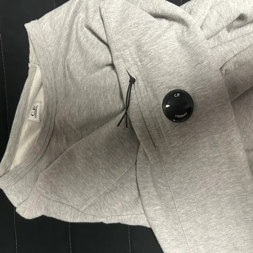 [BUNJANG] CP Company Sweatshirt Grey / CP컴퍼니 맨투맨 그레이