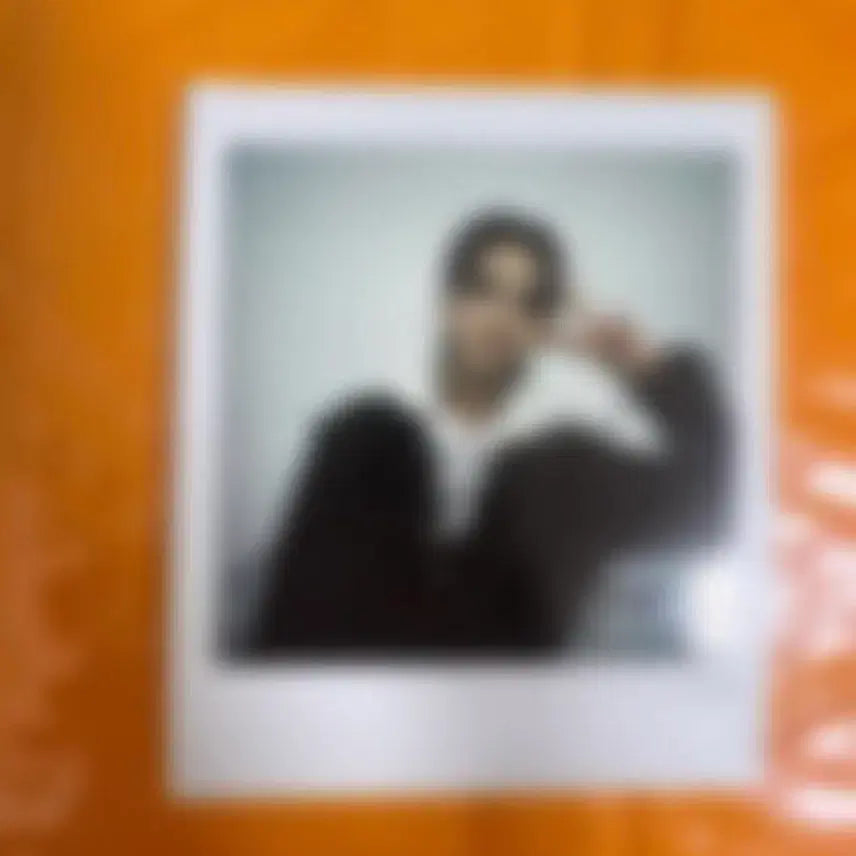 [BUNJANG] The Boyz Younghoon Signed Polaroid Photo / 더보이즈 영훈 싸인 폴라로이드