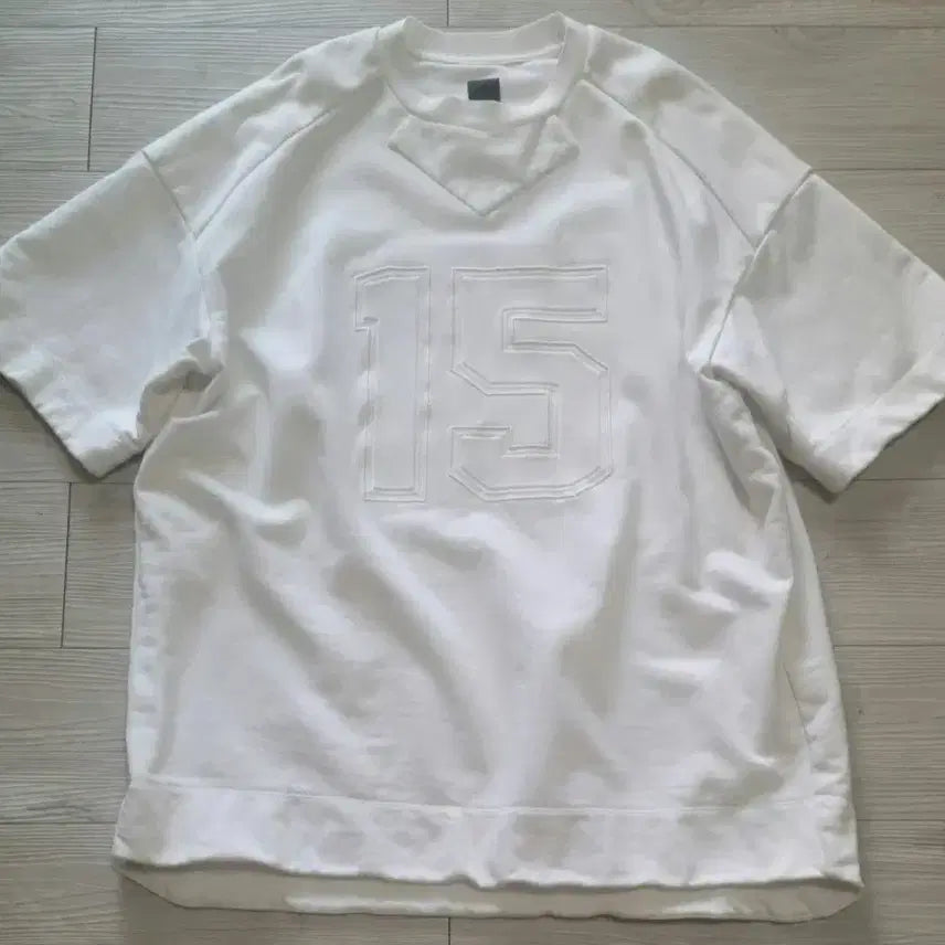 [BUNJANG] Junn.J Embroidered Logo T-Shirt / 준지 junn.j 자수로고 티  F