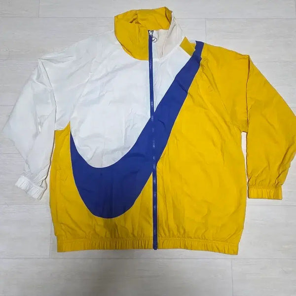 [BUNJANG] Nike Swoosh Windrunner Yellow White / 나이키 스우시 윈드러너 옐로우 화이트