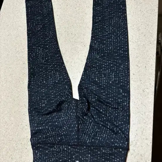 [BUNJANG] Lululemon Pattern Leggings Size 2 / 룰루레몬 패턴레깅스 2