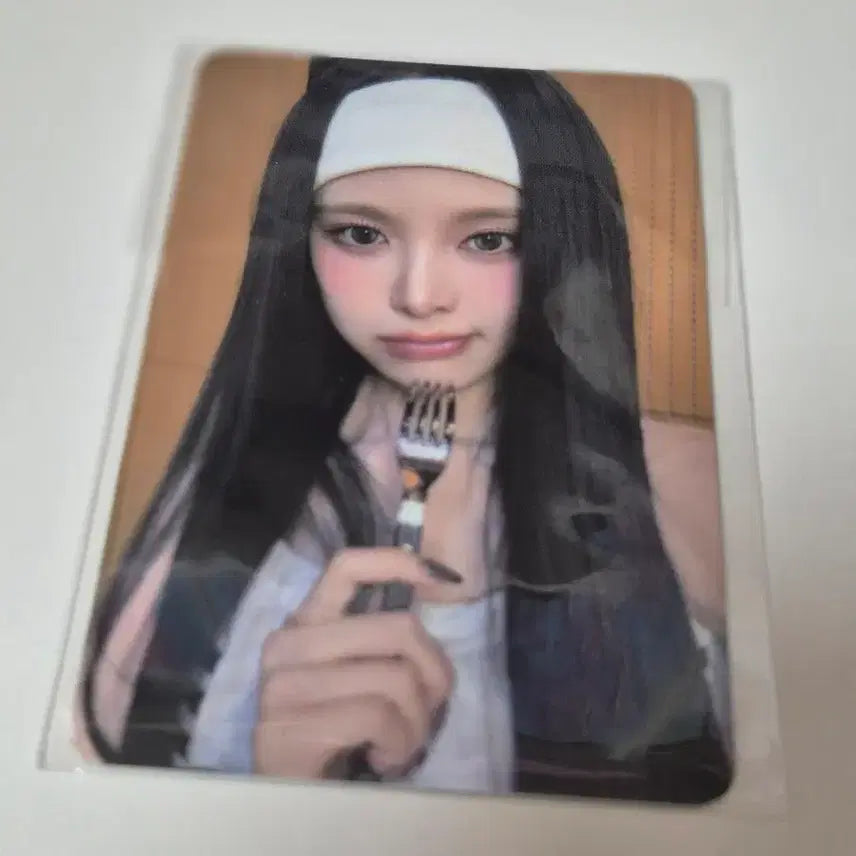 [BUNJANG] IZNA Bang Jimin France Louvre Baguette Popup MD POB Photocard / 이즈나 방지민 프랑스루브르바게트 팝업 MD 5만원이상 특전