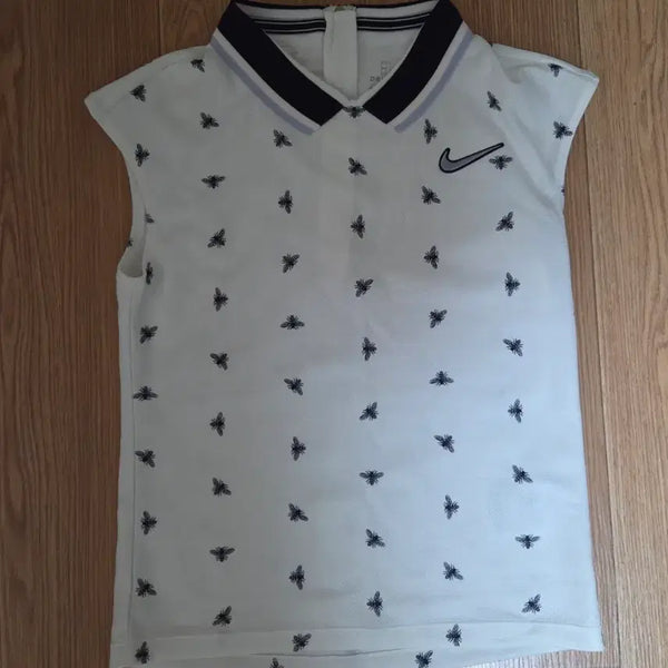 [BUNJANG] Nike Golf Women's Bee Pattern Short Sleeve Polo Shirt / 나이키 골프 반팔 카라티 꿀벌 패턴 여성