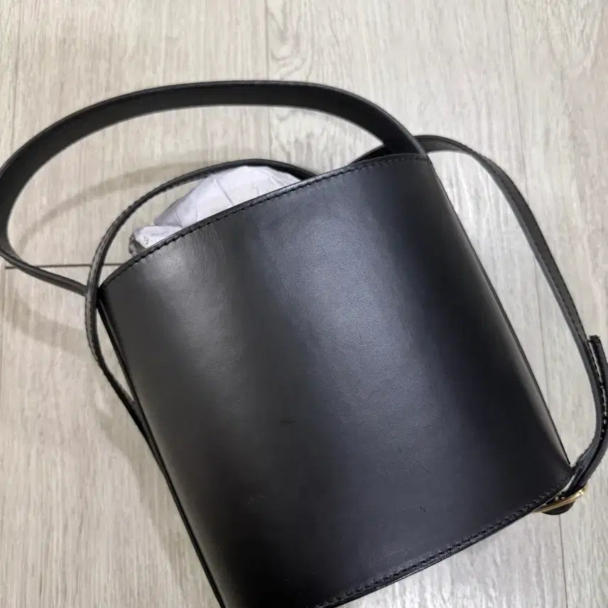 [BUNJANG] STAUD Bissett Bag Black / 스타우드 STAUD 비셋백 블랙 안소희가방