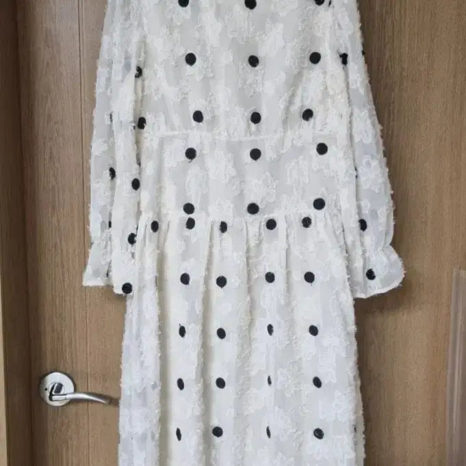 [BUNJANG] White Polka Dot Long Dress / 화이트 도트 롱 원피스 여성 55