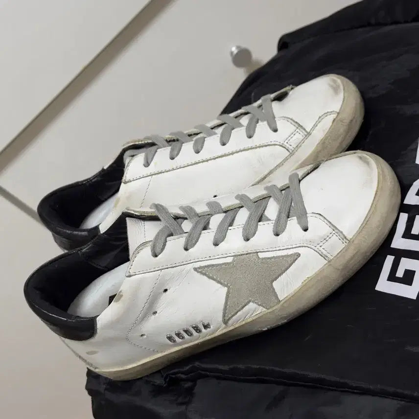 [BUNJANG] Golden Goose Superstar White Black Sneakers / 골든구스 슈퍼스타 화이트 블랙 35 상태좋음