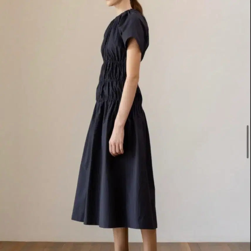 [BUNJANG] Kinder Salmon Shirring Navy Maxi Dress Size 55 / 킨더살몬 셔링 네이비 원피스 55